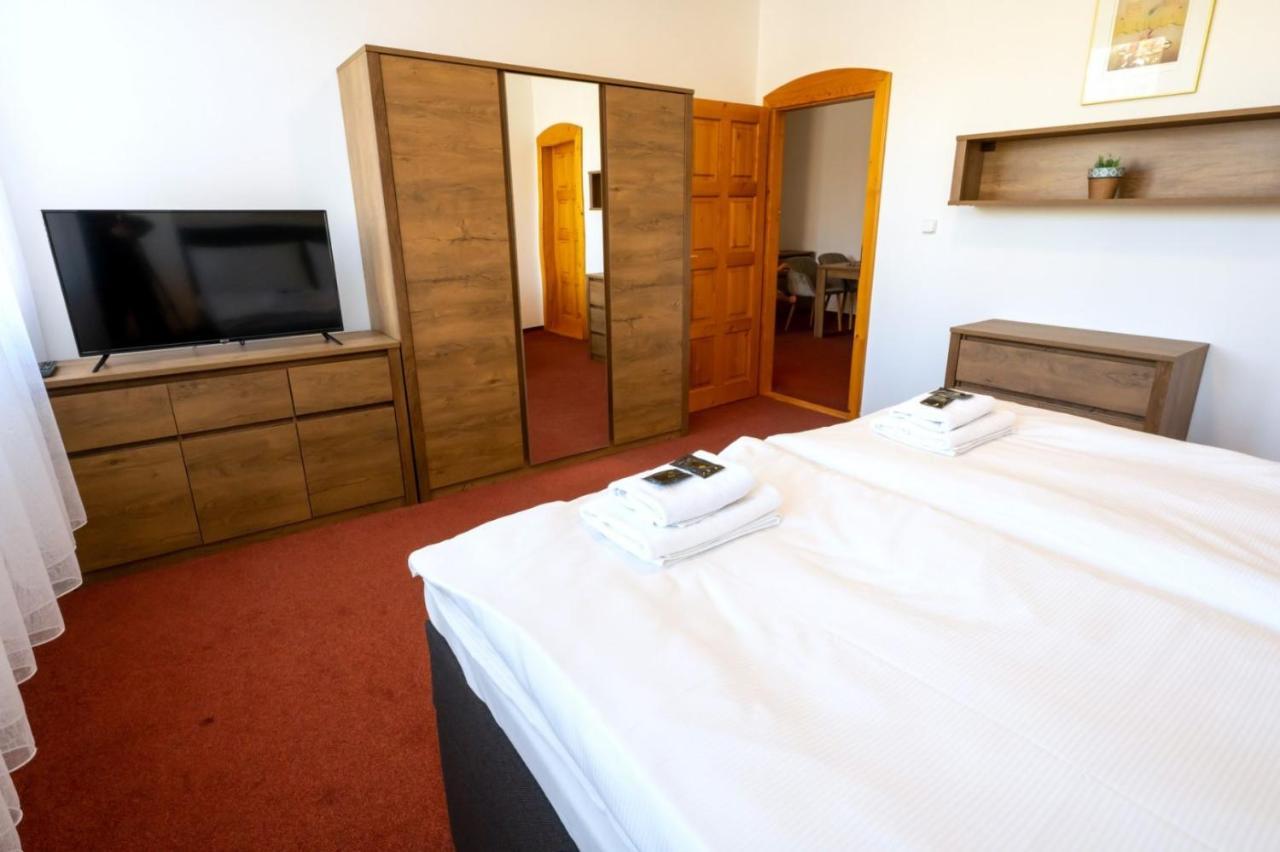 Hotel Uno Ústí nad Orlicí Extérieur photo