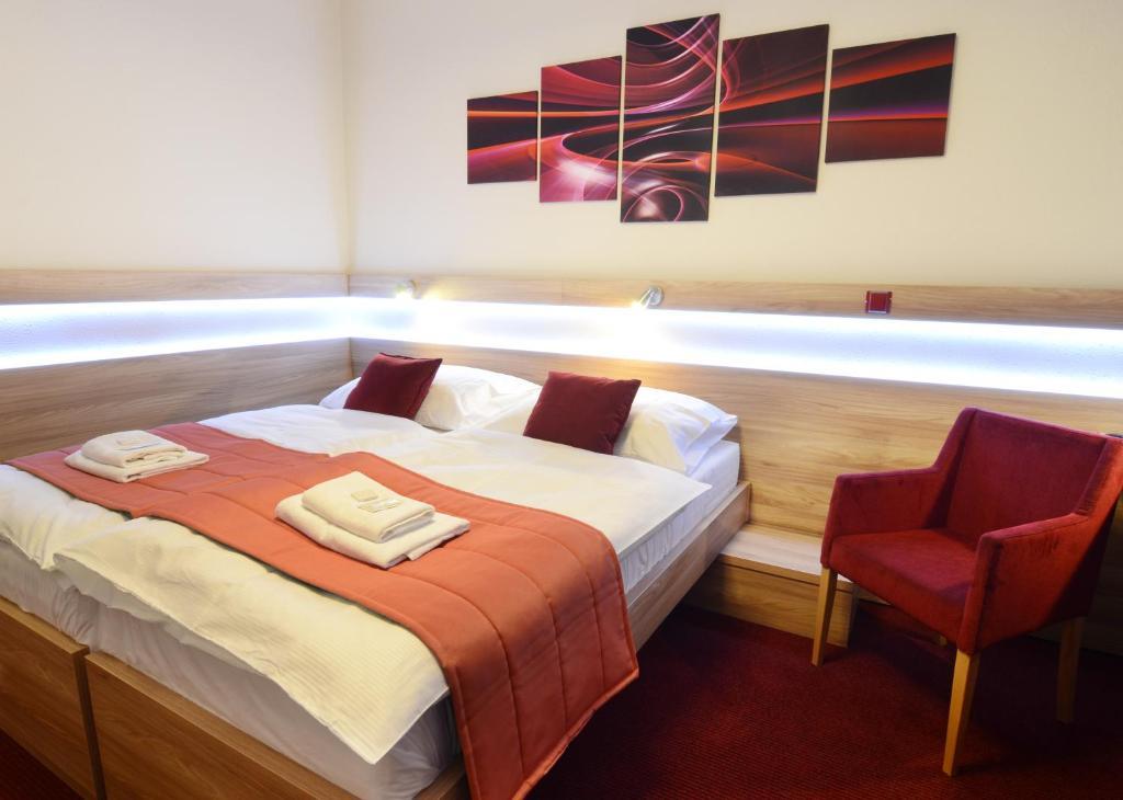 Hotel Uno Ústí nad Orlicí Chambre photo